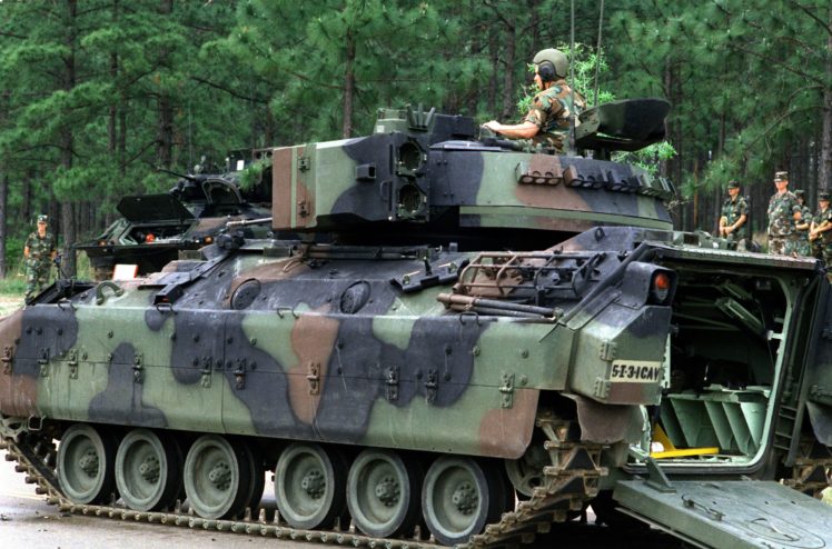 bradley, Fighting, Vehicle,  bfv , Apc, Tank, Tanks, Transport, Weapon, Military,  2 HD Wallpaper Desktop Background
