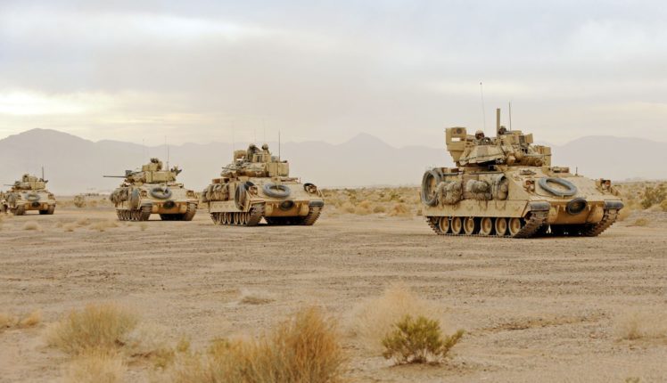 bradley, Fighting, Vehicle,  bfv , Apc, Tank, Tanks, Transport, Weapon, Military,  12 HD Wallpaper Desktop Background