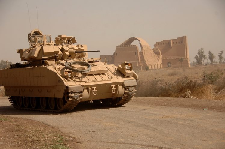 bradley, Fighting, Vehicle,  bfv , Apc, Tank, Tanks, Transport, Weapon, Military,  21 HD Wallpaper Desktop Background