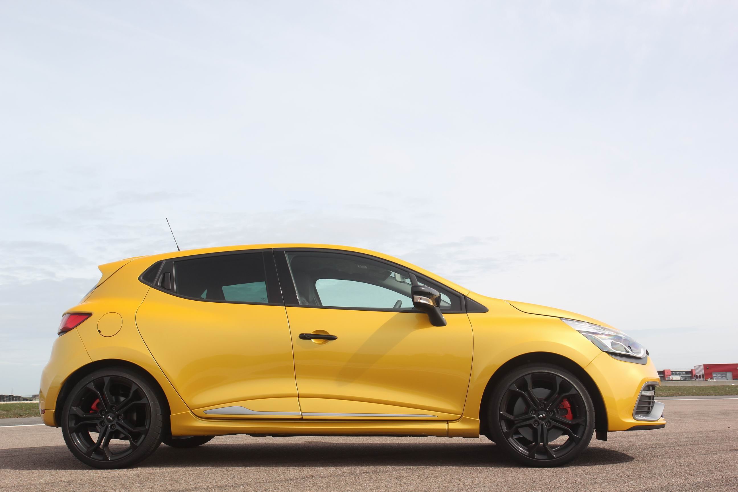 renault clio 4 rs Wallpaper