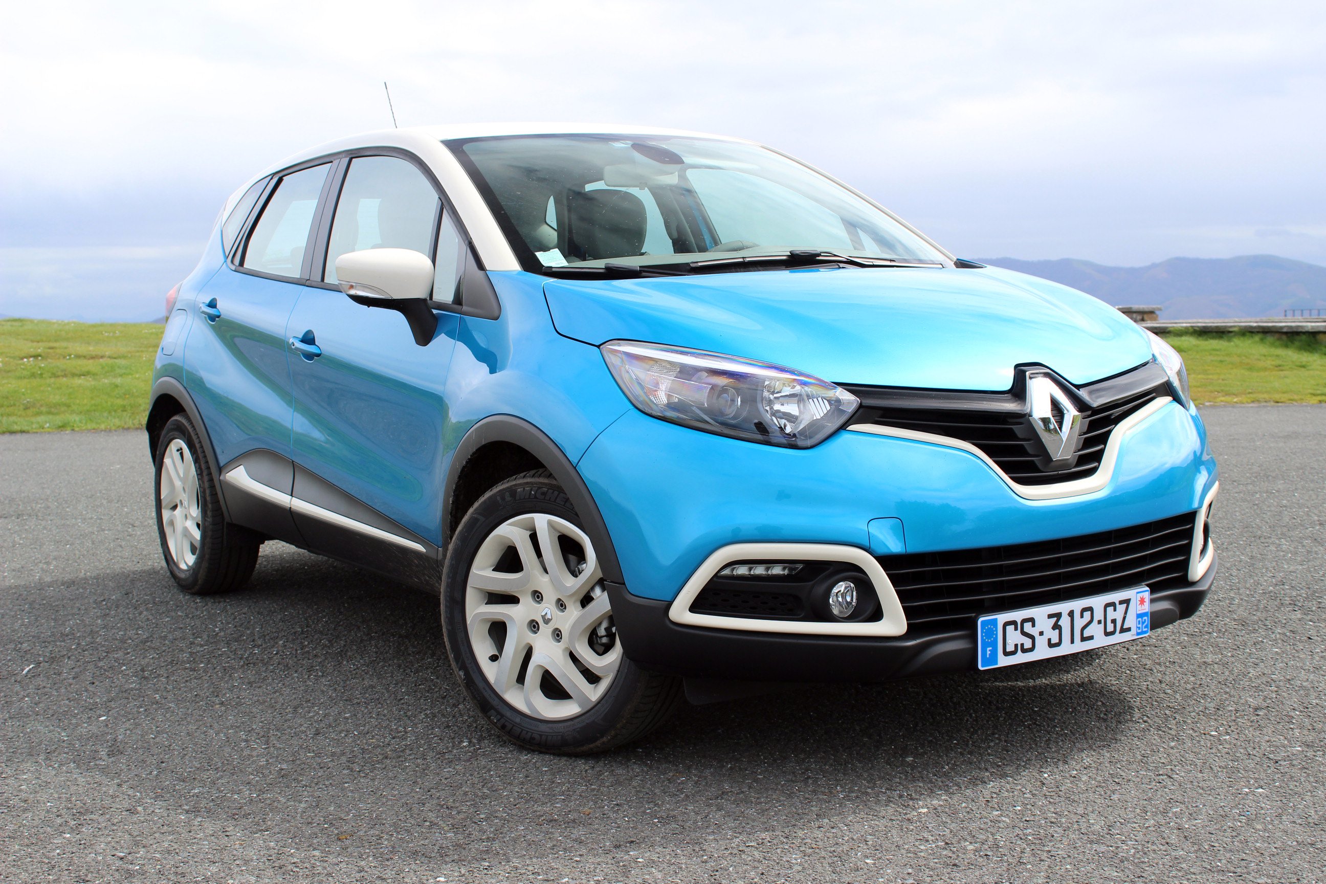 renault captur Wallpaper