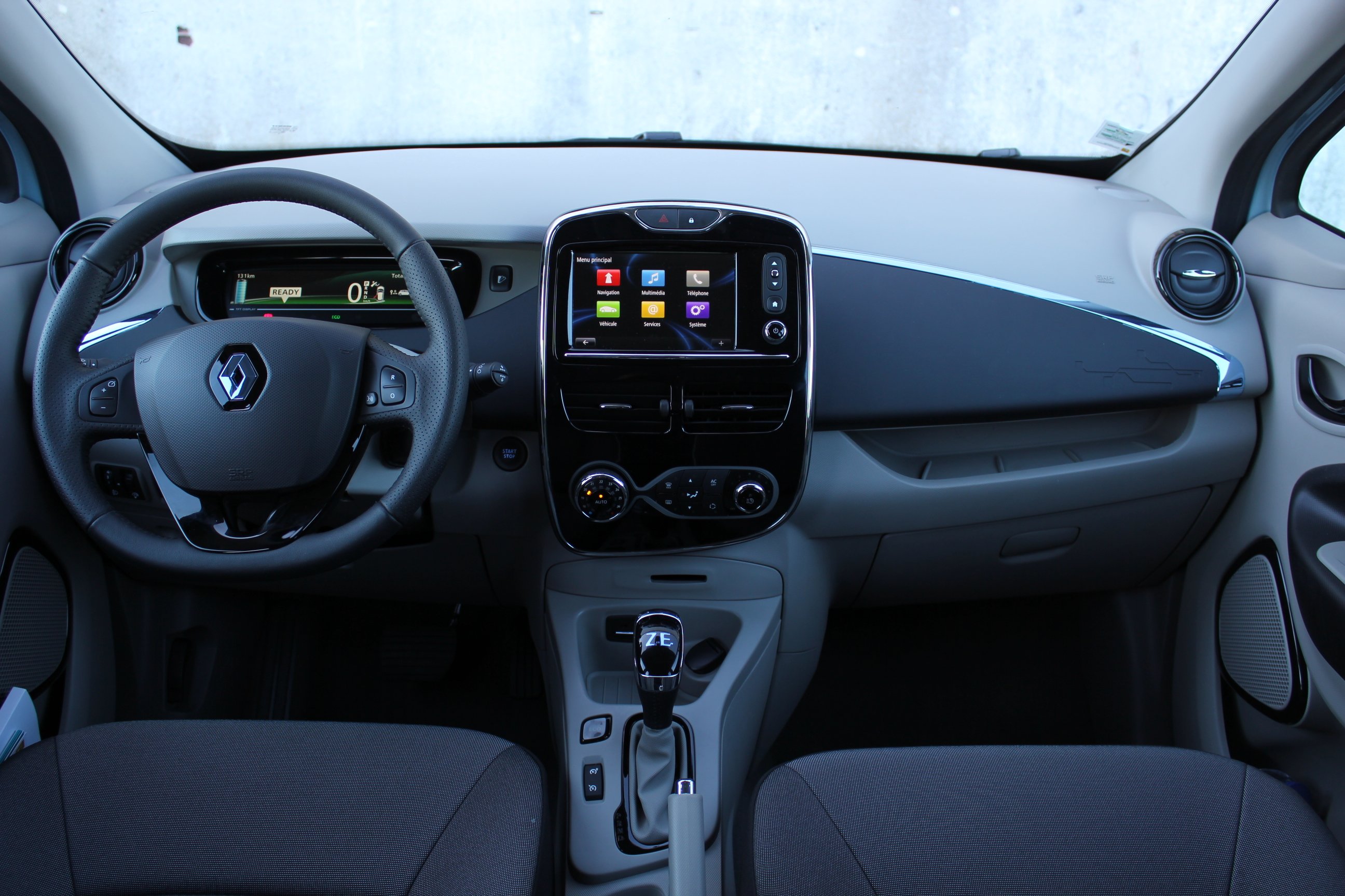 renault zoe Wallpaper
