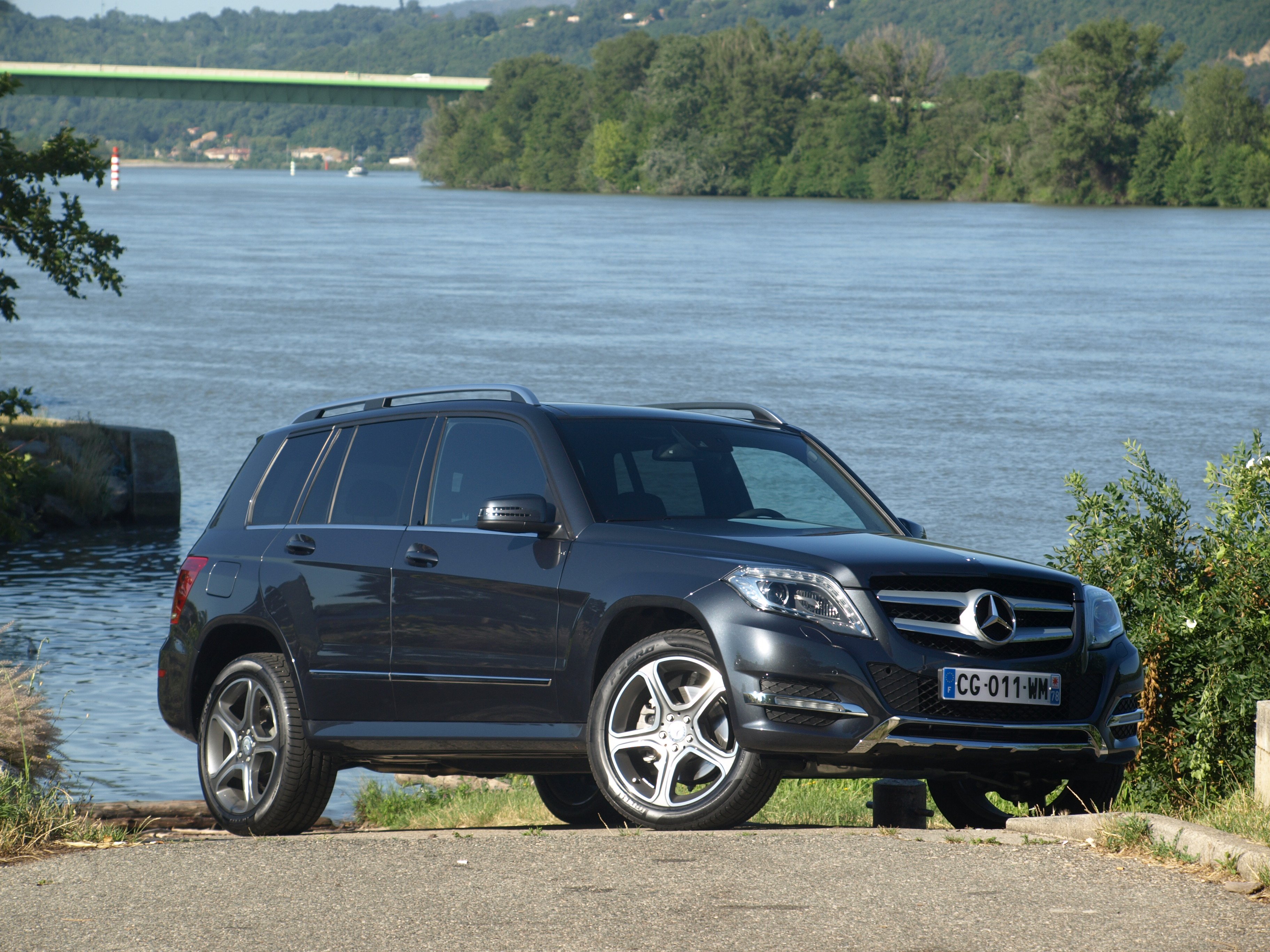 mercedes glk 2012 Wallpaper