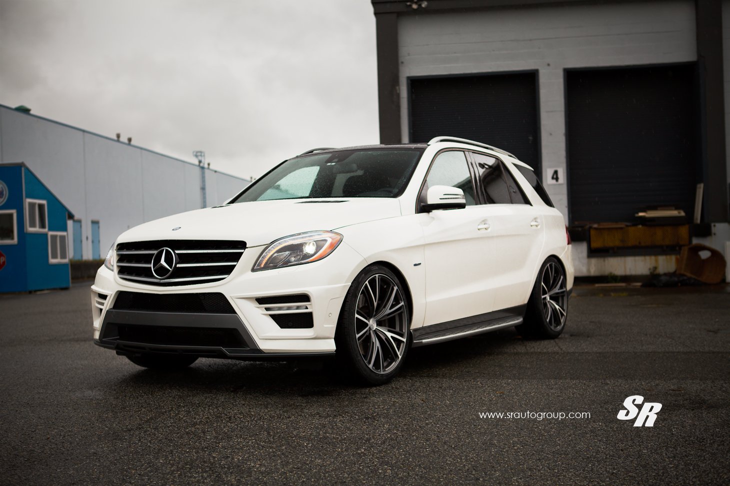 mercedes ml550 Wallpaper