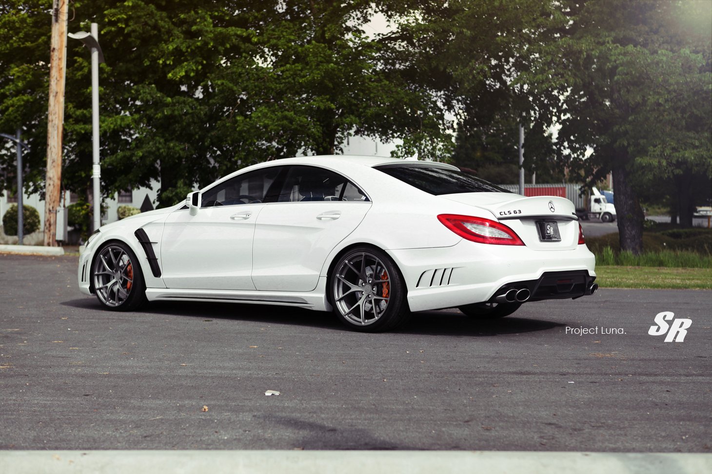 mercedes cls 63 amg Wallpaper