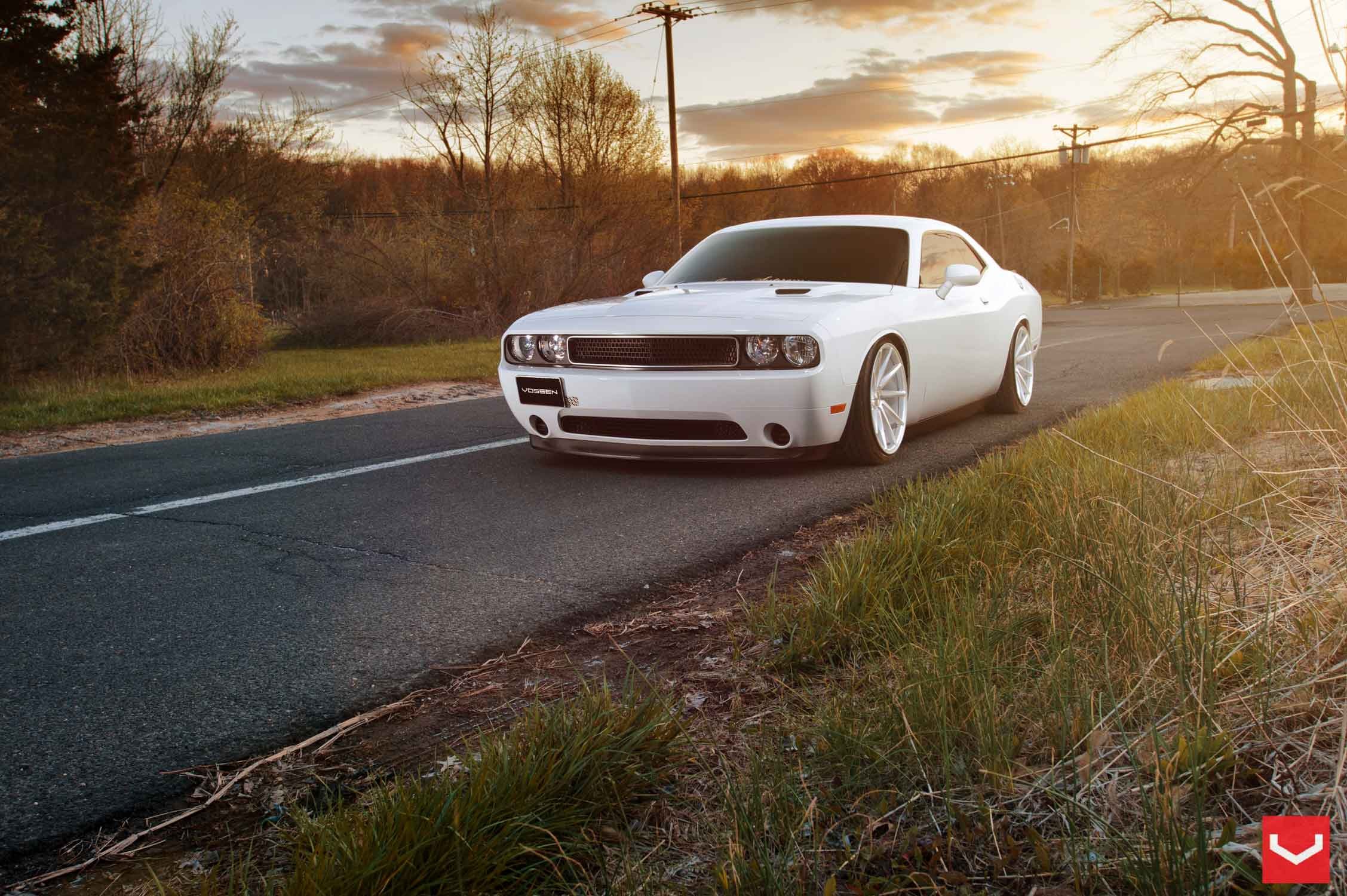 dodge challenger Wallpaper