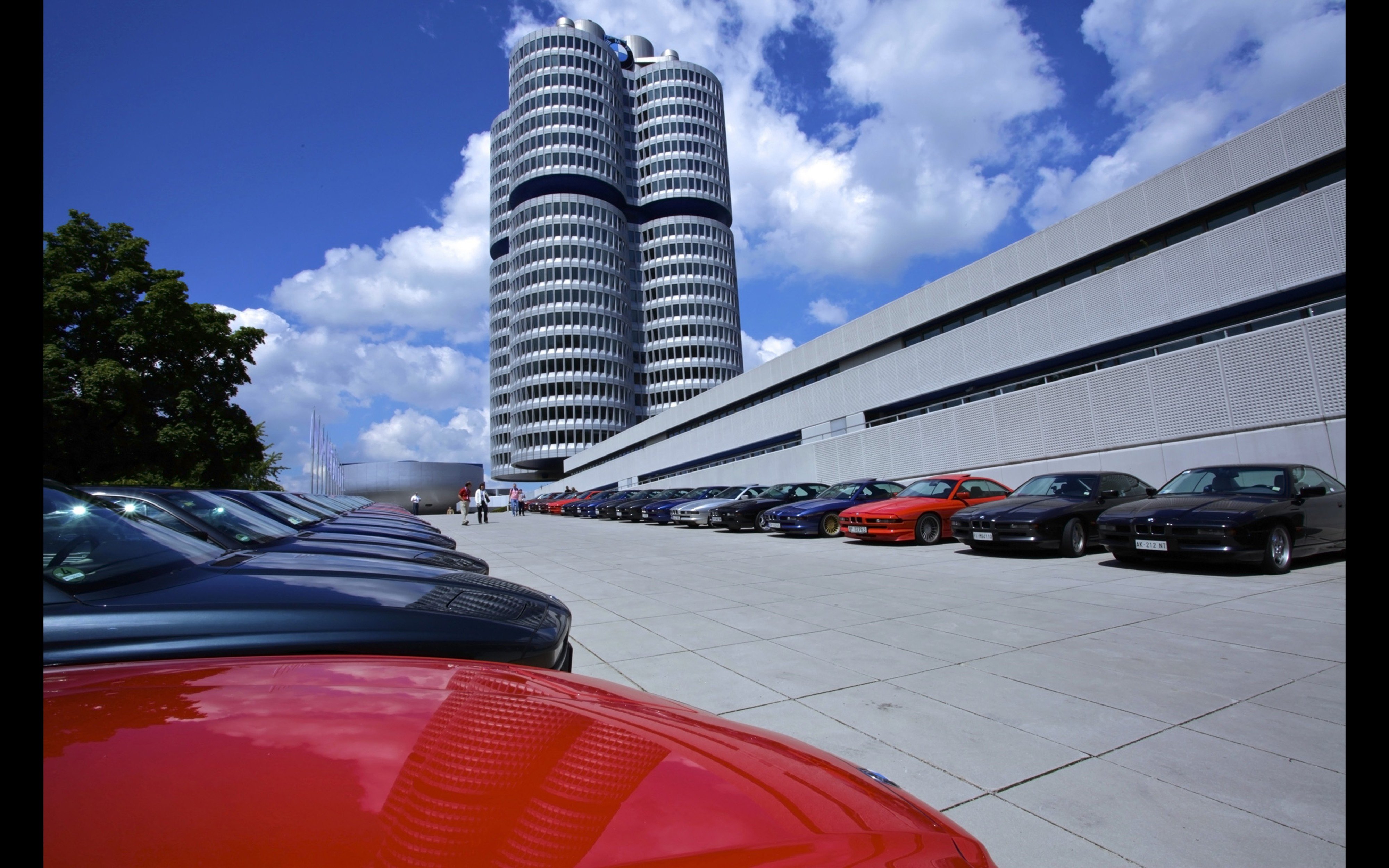 Bmw gmbh. Bmw gmbh. Bmw gmbh. Бмв легковая 2023. Создатель bmw.