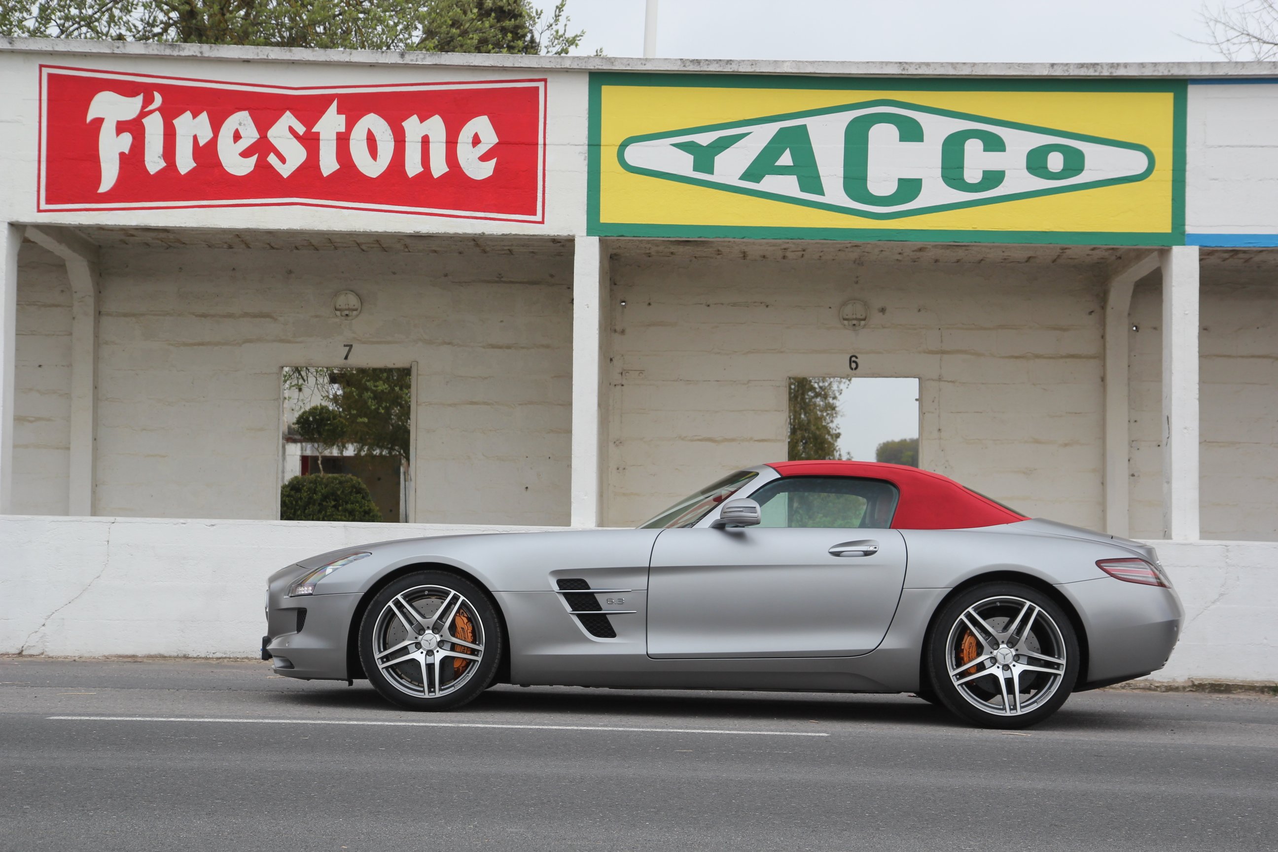 2012 mercedes sls roadster Wallpaper