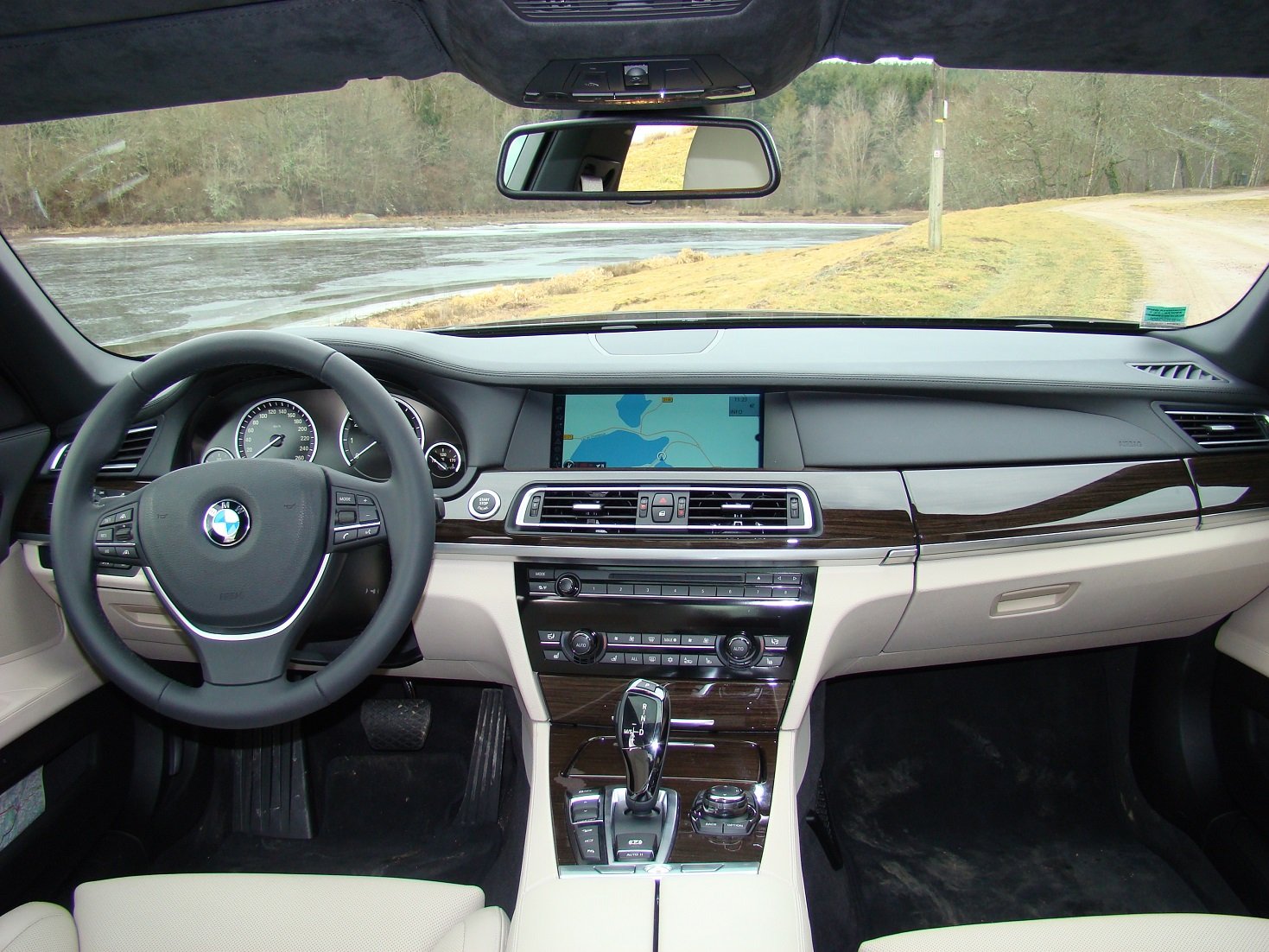 2012 bmw 750 li xdrive Wallpaper