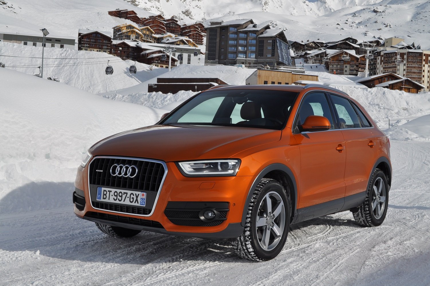 Audi q3 коричневая