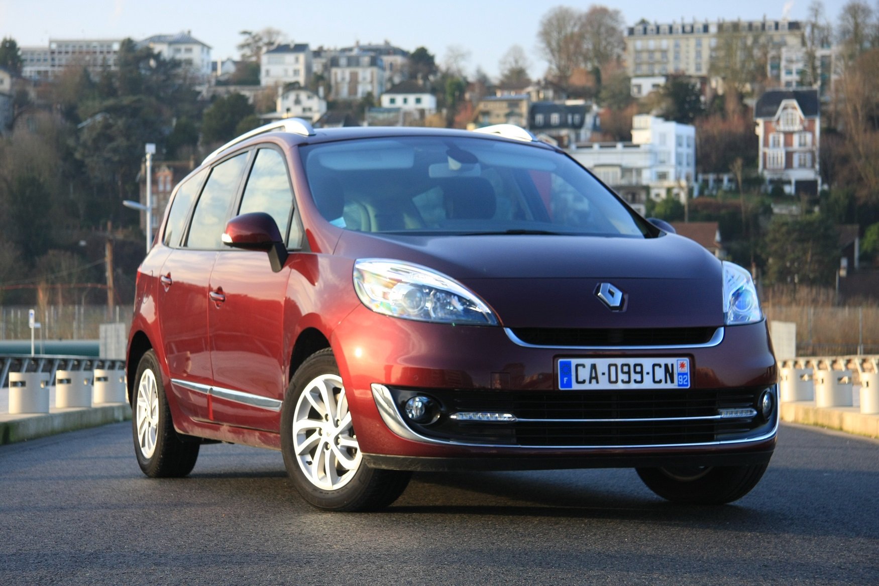 2012 renault grand scenic restyle Wallpaper