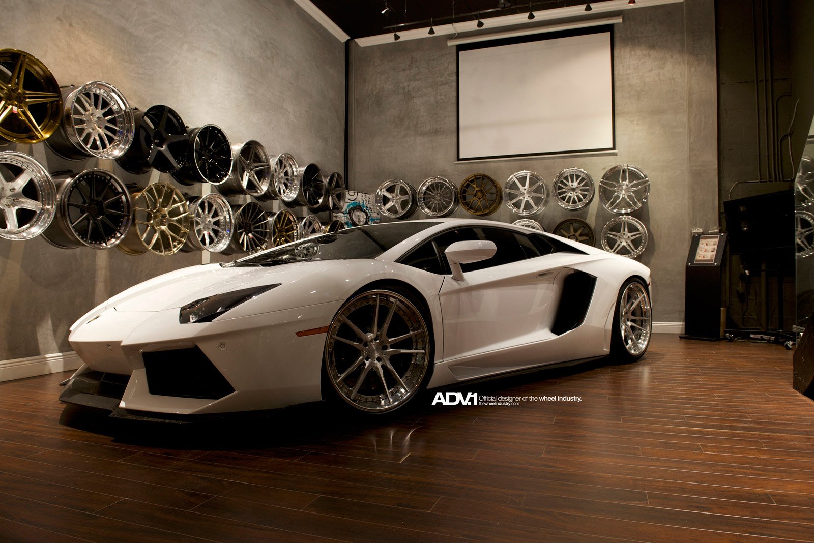 lamborghini aventador Wallpaper