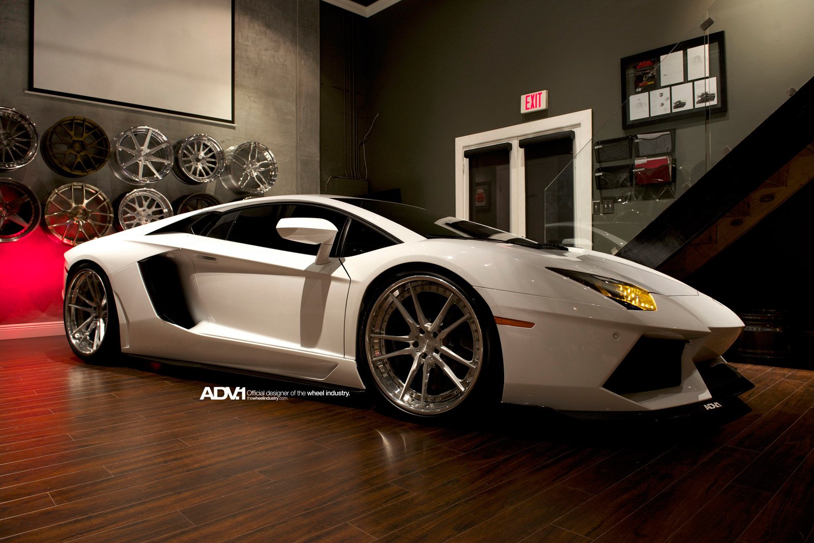 lamborghini aventador Wallpaper