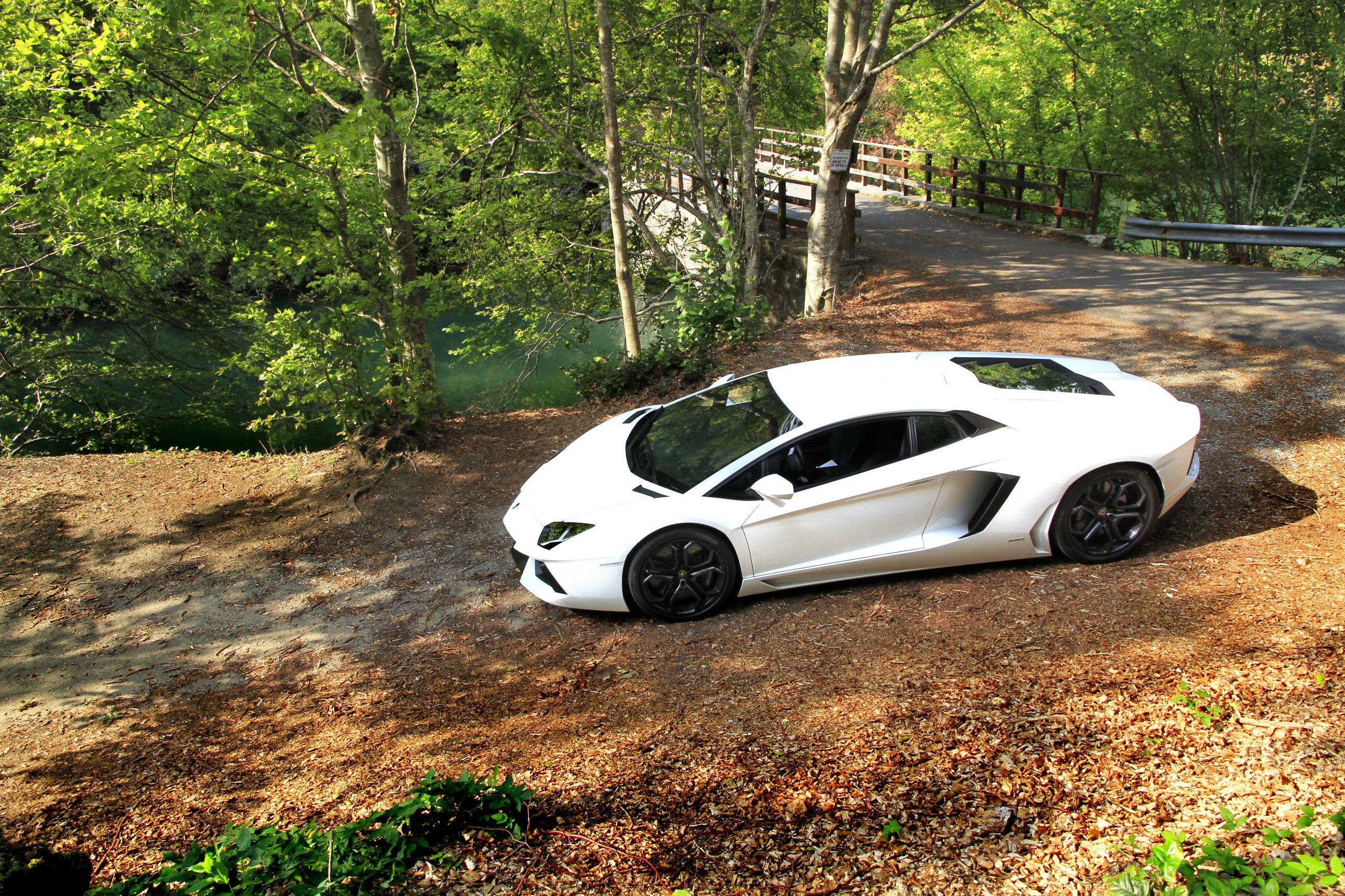 lamborghini aventado Wallpaper