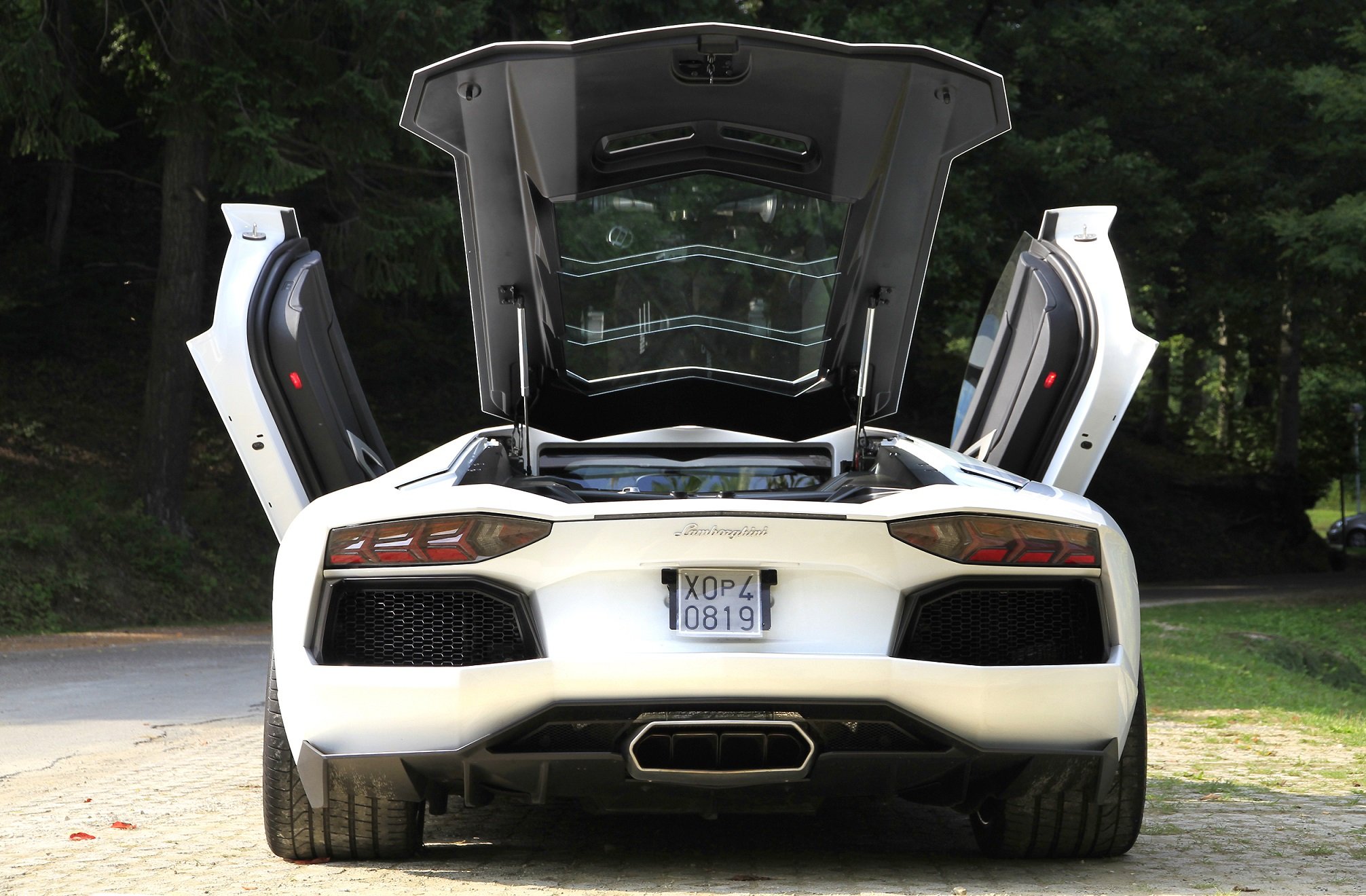 lamborghini aventado Wallpaper