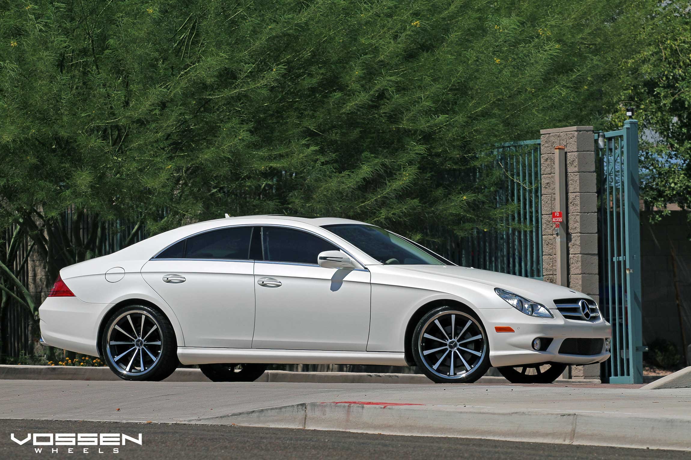 mercedes cls Wallpaper