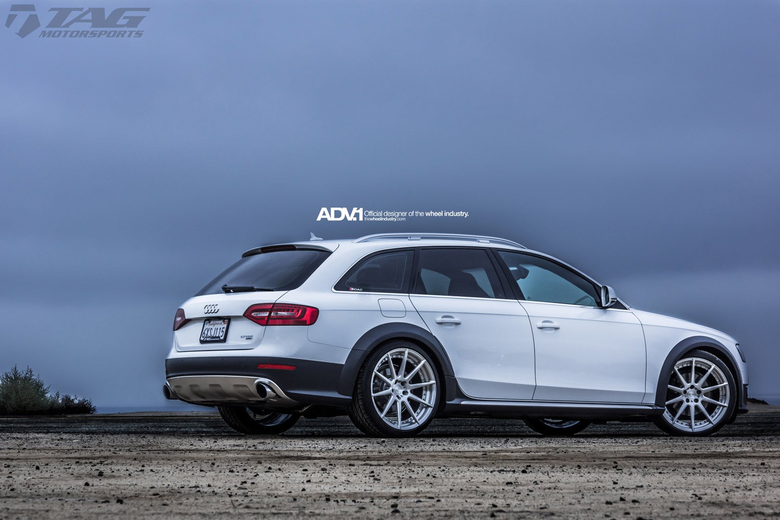 audi a4 allroad Wallpaper