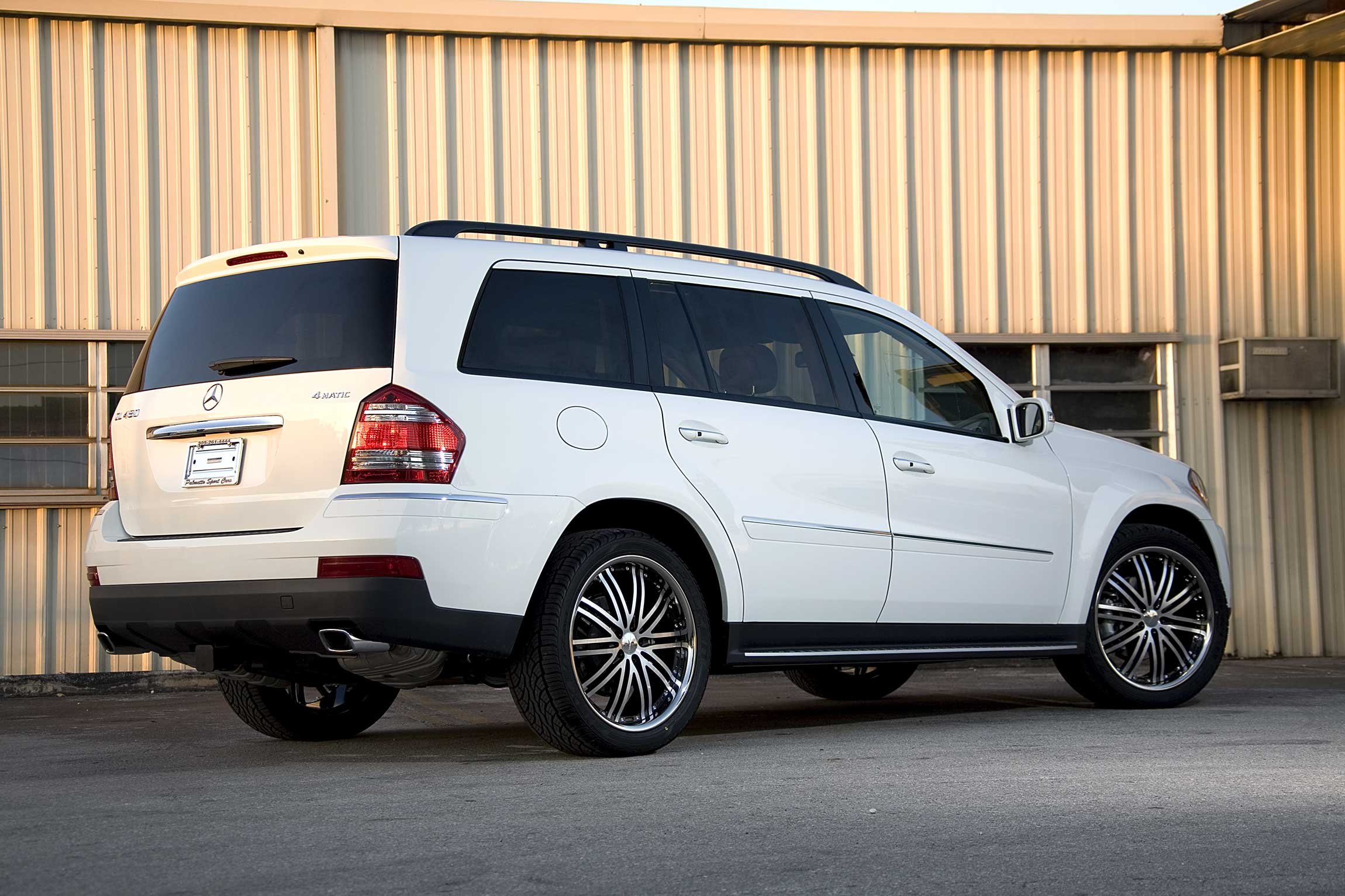 mercedes gl Wallpaper