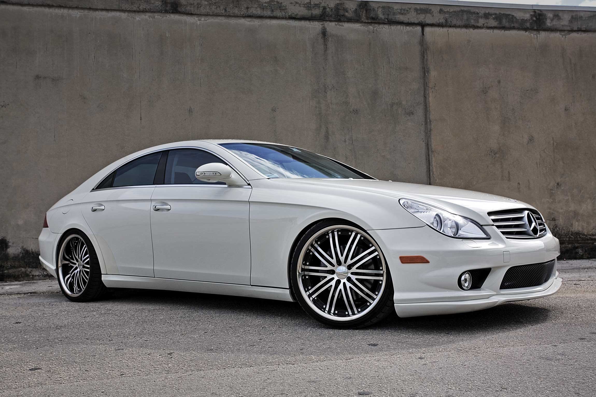 mercedes cls Wallpaper