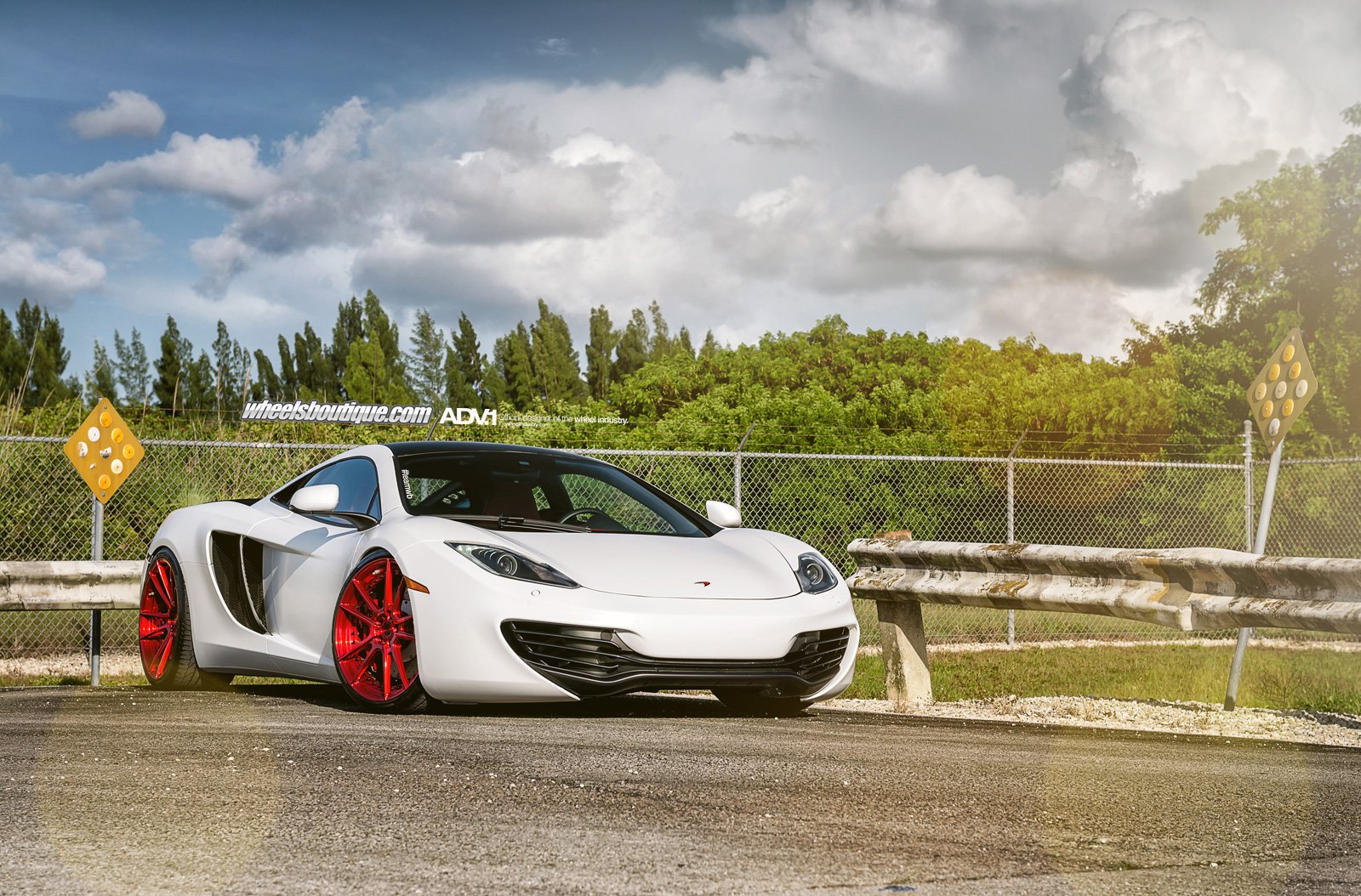 MCLAREN mp4 12c White