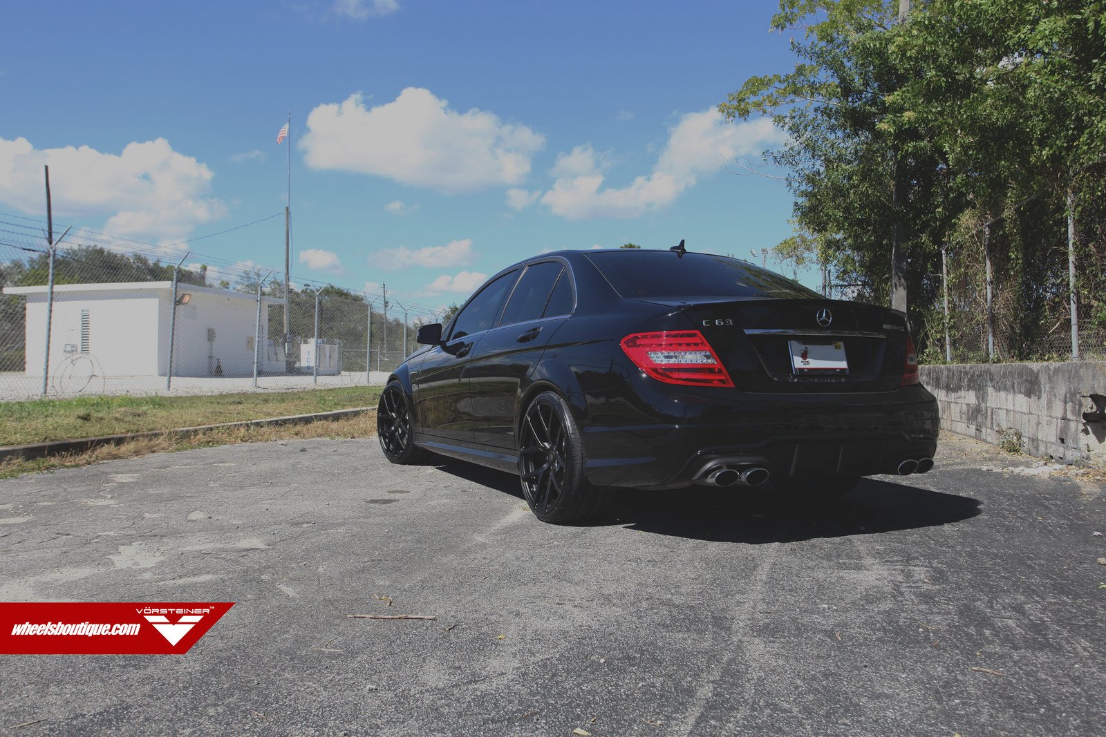 mercedes c63 amg Wallpaper