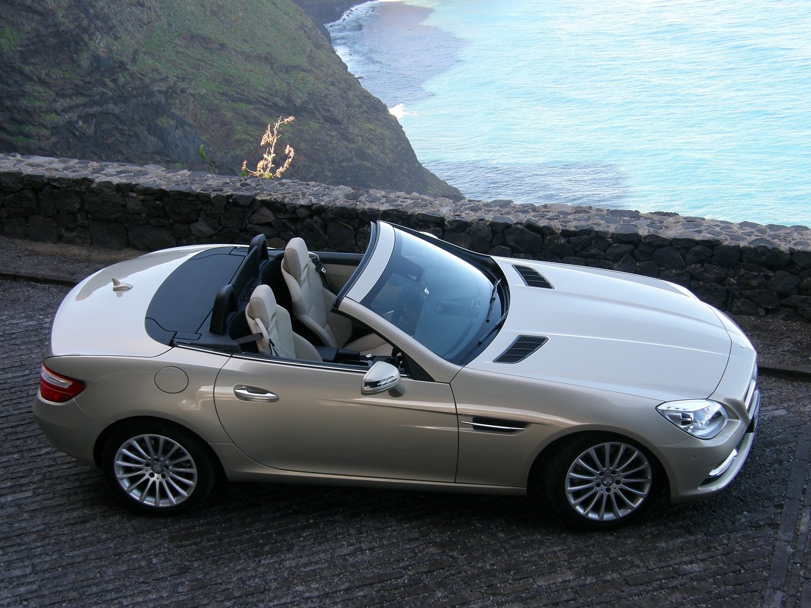 2011 mercedes slk 250 Wallpaper