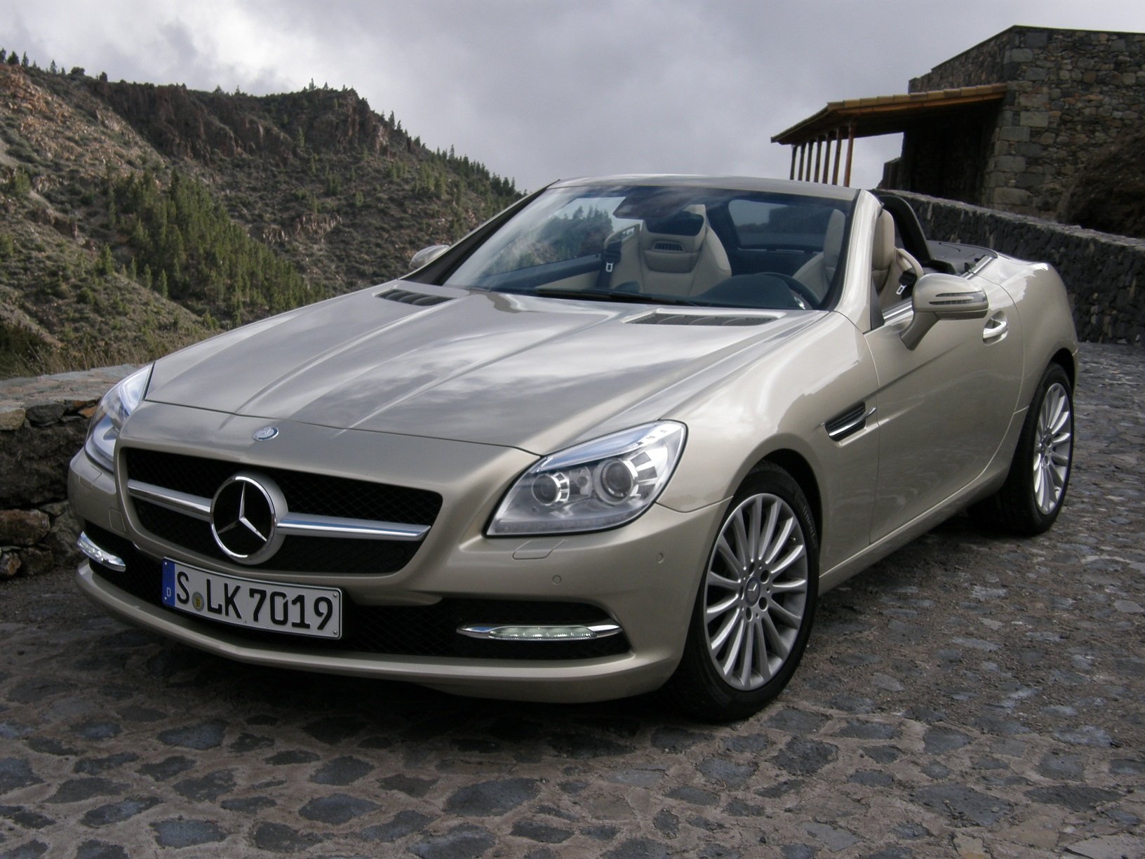 2011 mercedes slk 250 Wallpaper