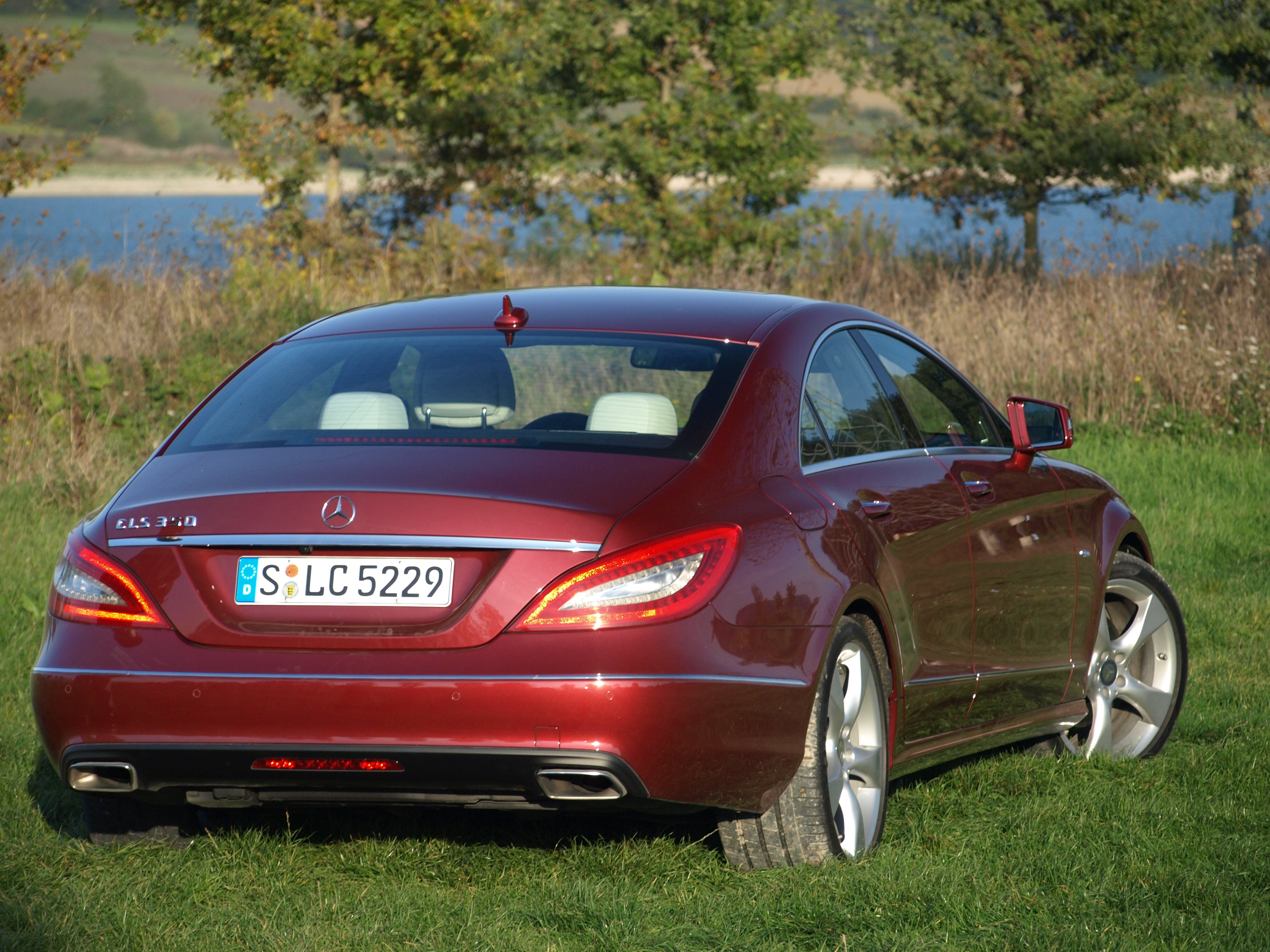 2010 mercedes cls Wallpaper