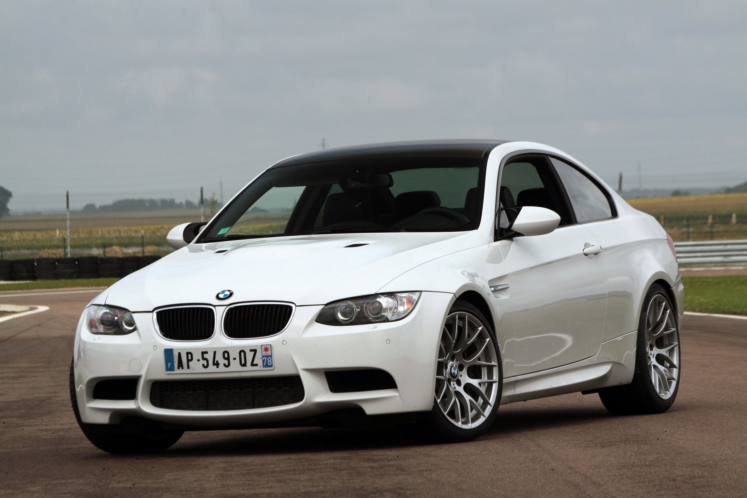 2010 bmw m3 e92 Wallpaper
