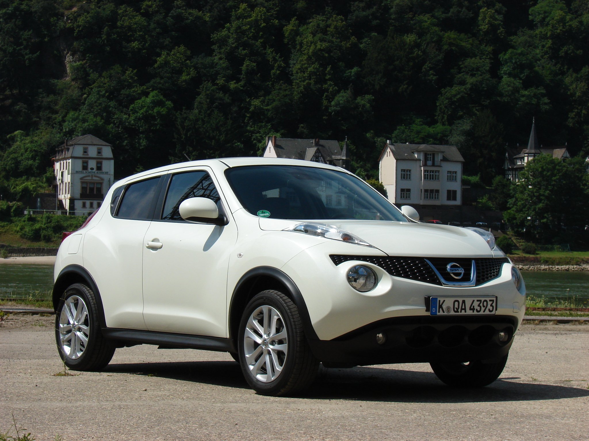 2010 nissan juke Wallpaper