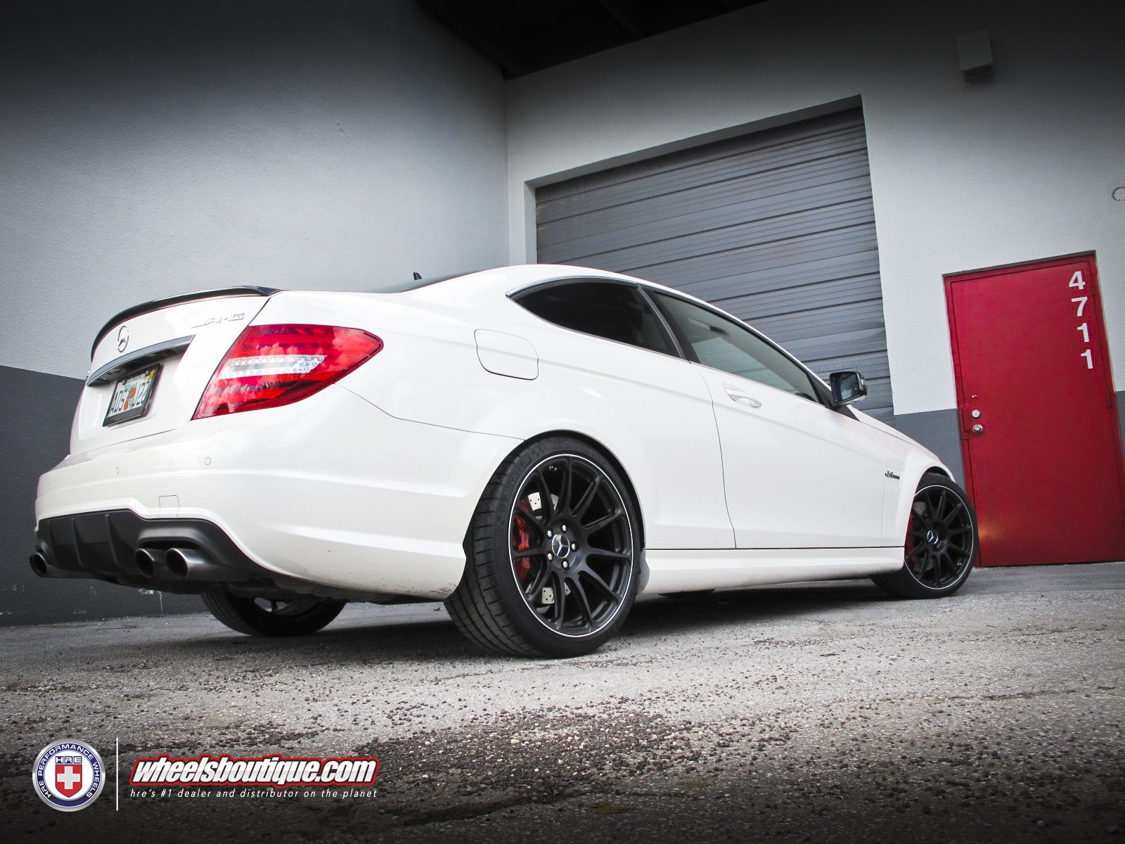 mercedes c63 amg Wallpaper