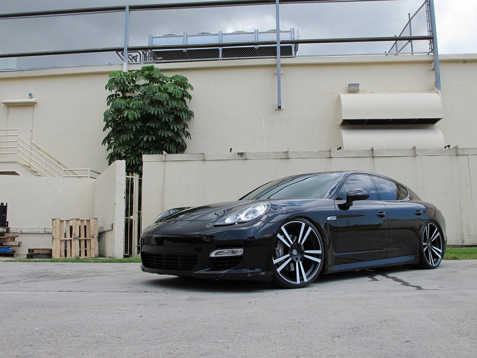 porsche panamera turbo Wallpaper