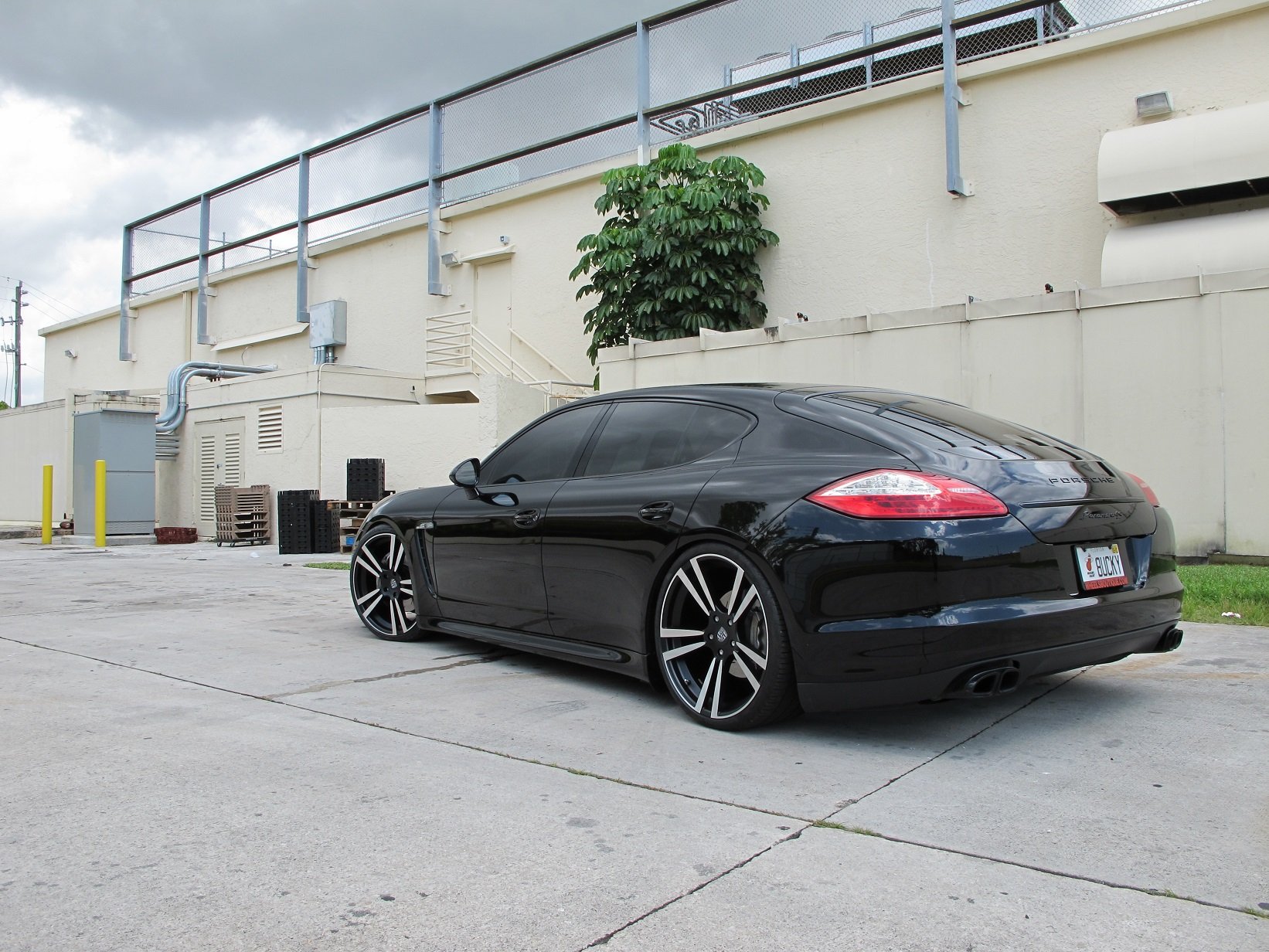 porsche panamera turbo Wallpaper
