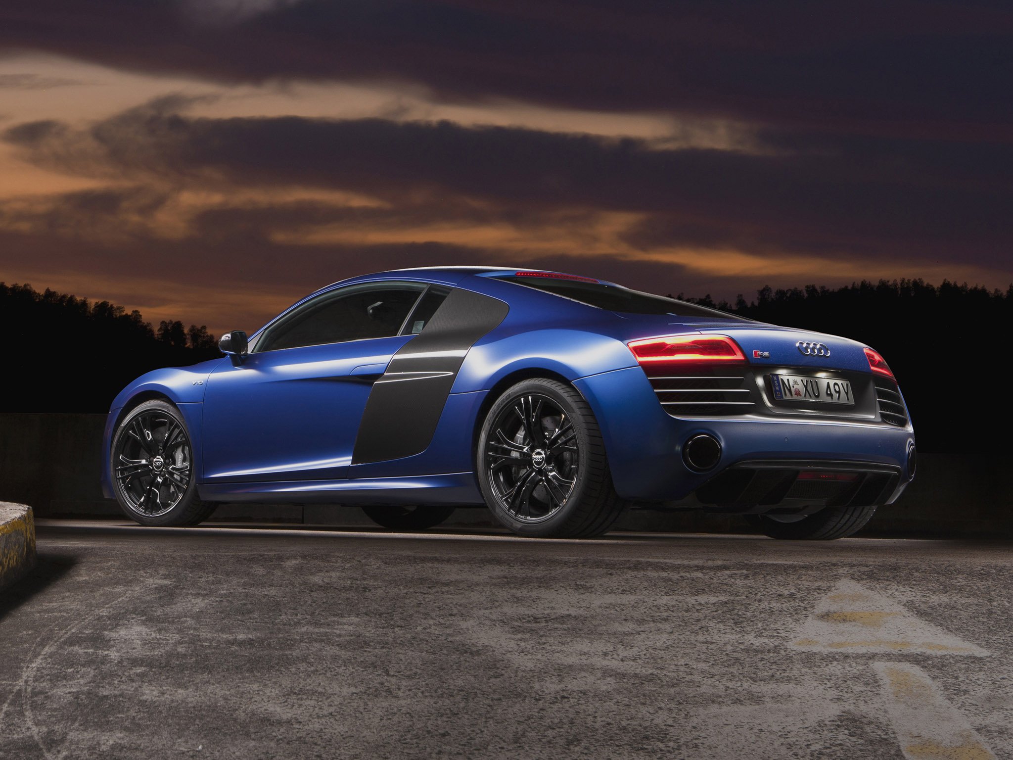 audi r8 v10 Wallpaper