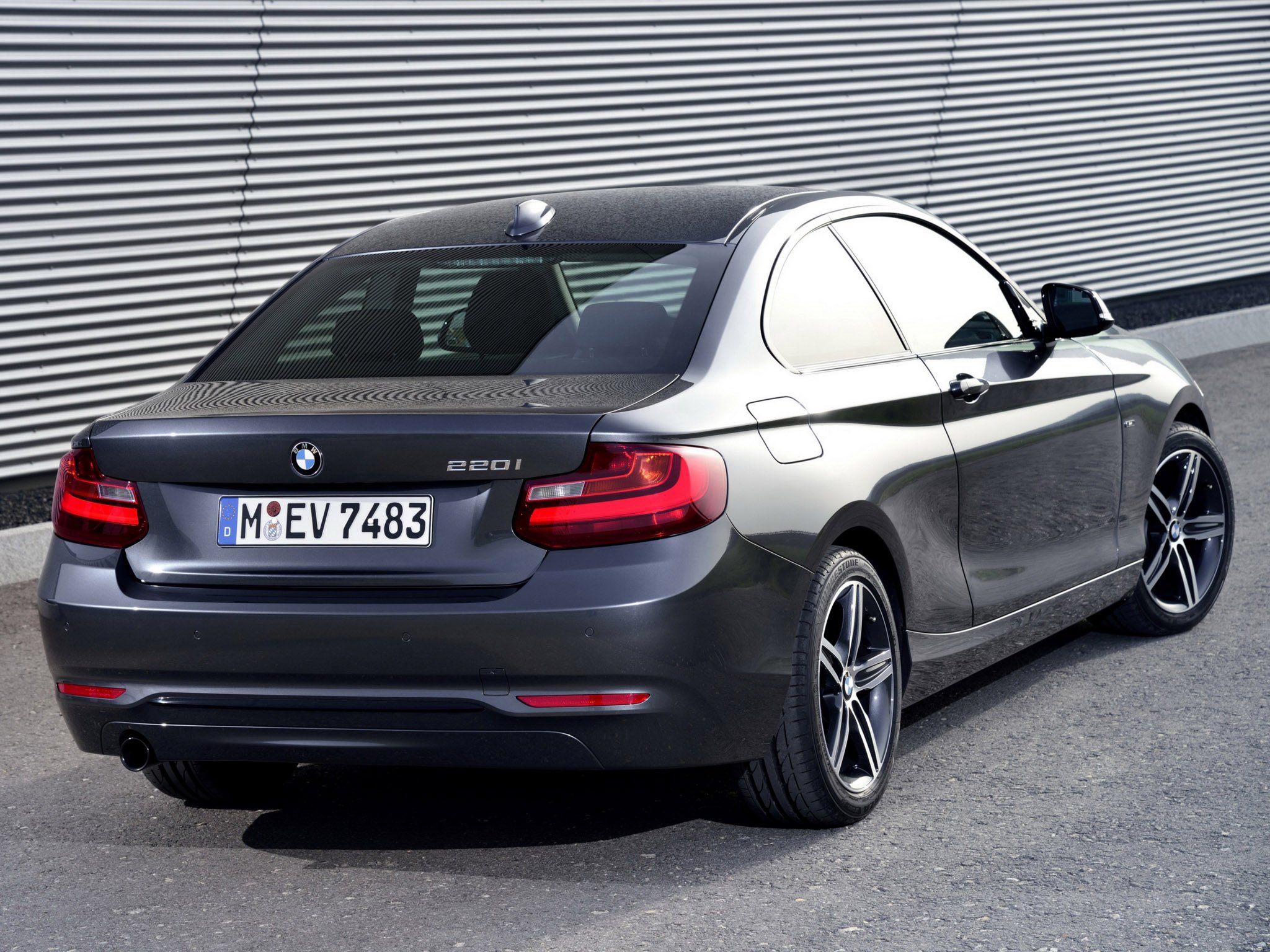 bmw 2 series 220i coupe sport line Wallpaper