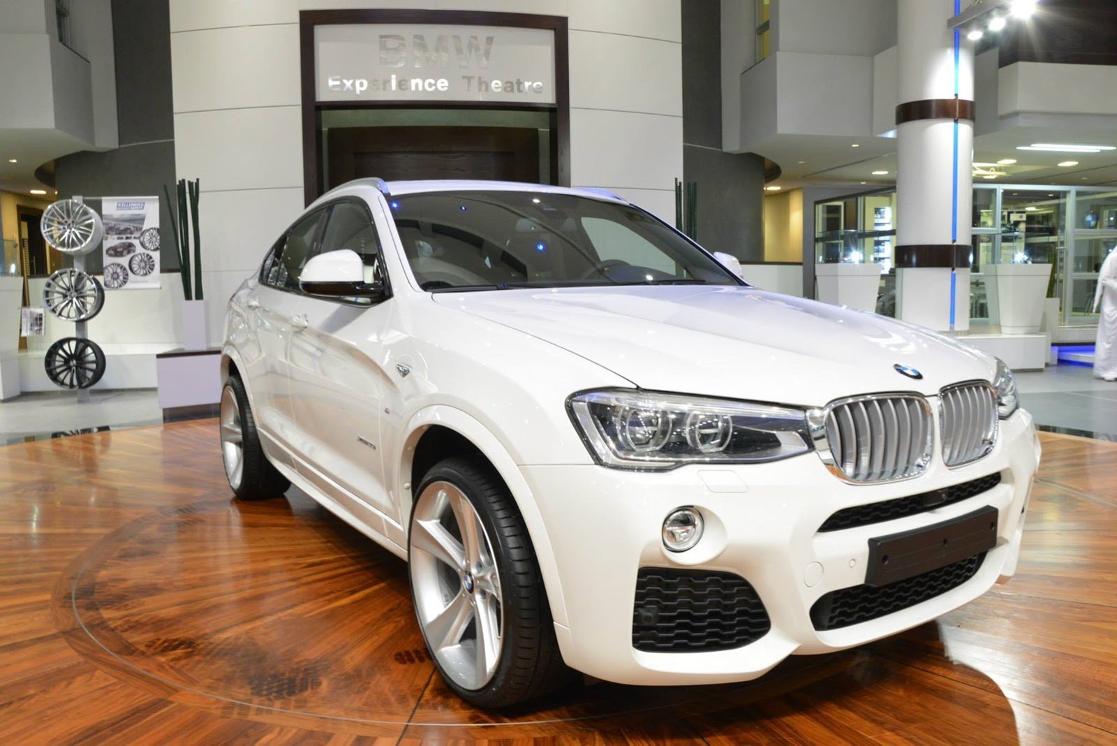 bmw x4 m package 2014 Wallpaper