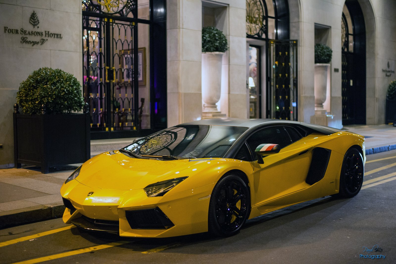 Lamborghini aventador yellow