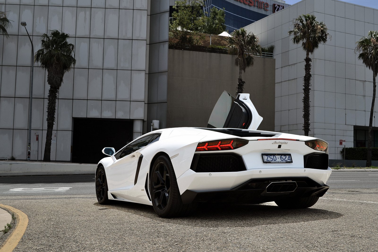 aventador, Black, Bleue, Cars, Grise, Italian, Lamborghini, Lp700, White, Blanche, Supercars Wallpaper