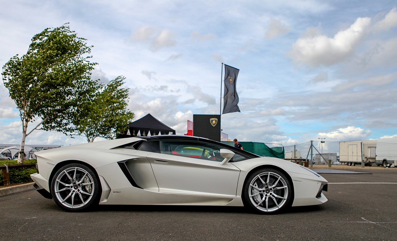 lamborghini, Aventador, Lp700 4, Roadster, White, Blanche, Italian, Supercars Wallpaper