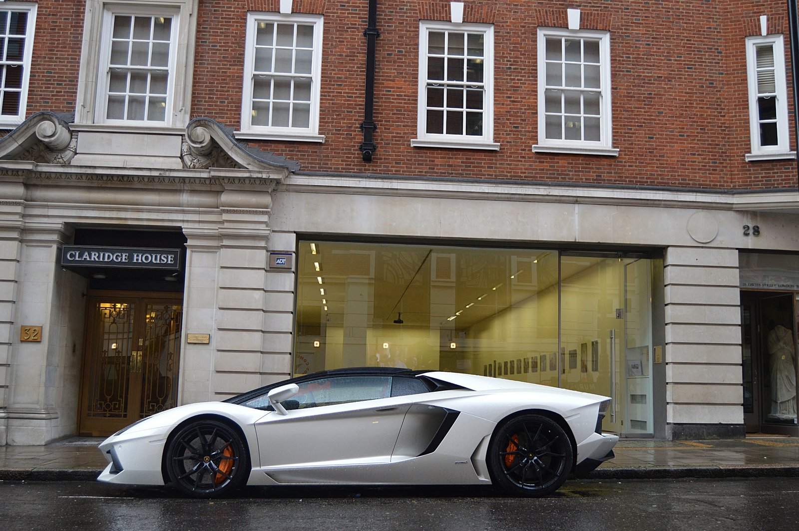 lamborghini, Aventador, Lp700 4, Roadster, White, Blanche, Italian, Supercars Wallpaper