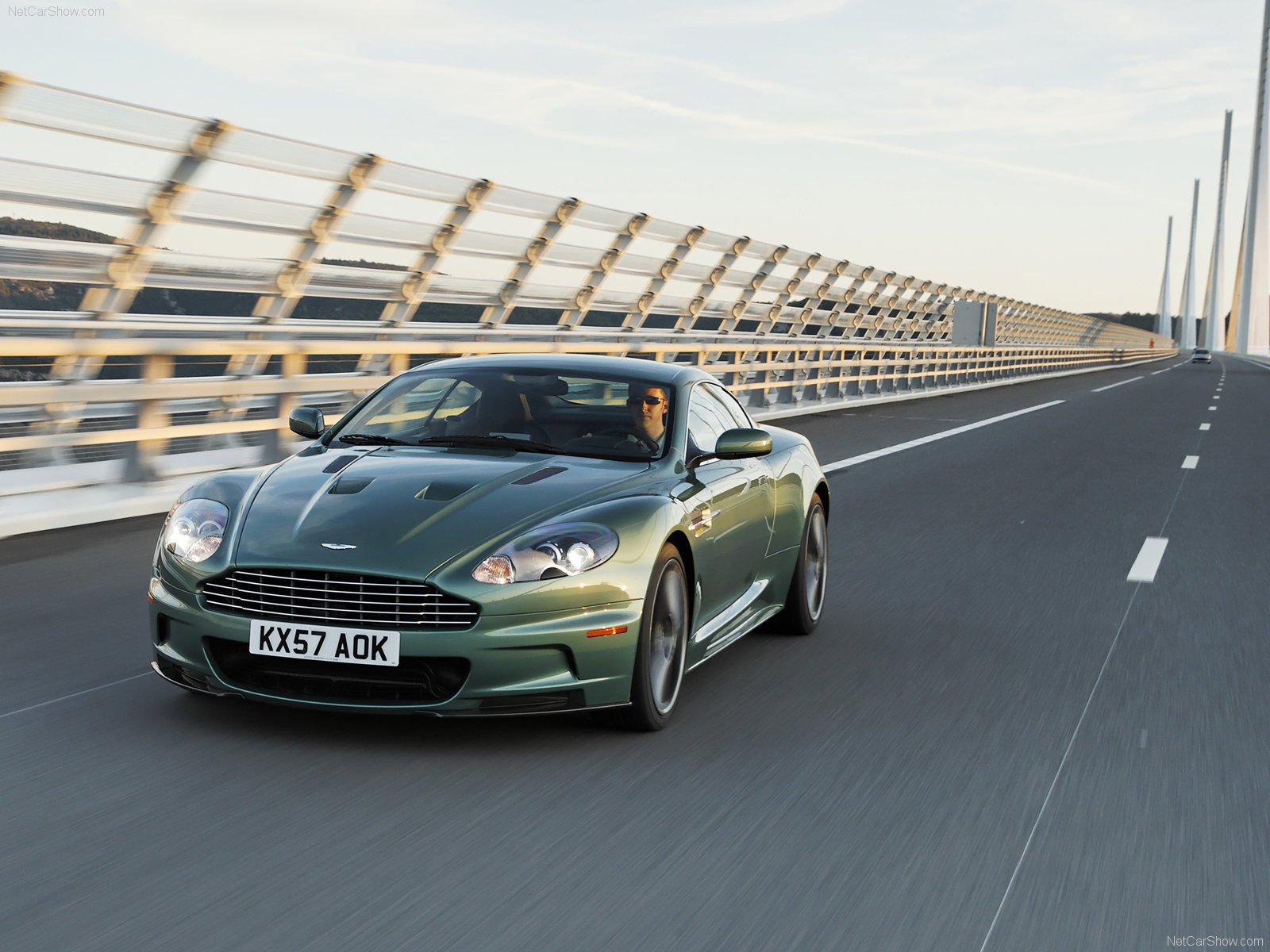 aston, Martin, Dbs, Racing, Green, 2008, Coupe, V12 Wallpaper