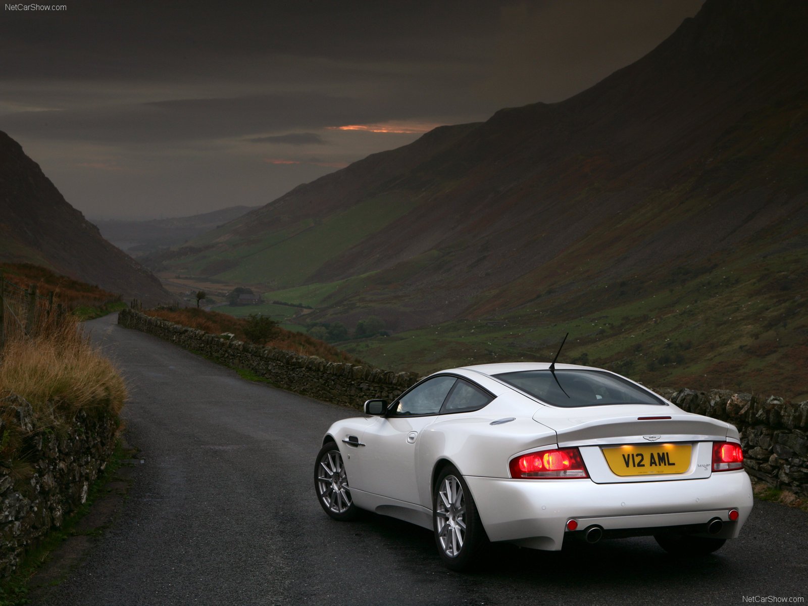 aston, Martin, Vanquish, S, V12, Coupe, 2004 Wallpaper