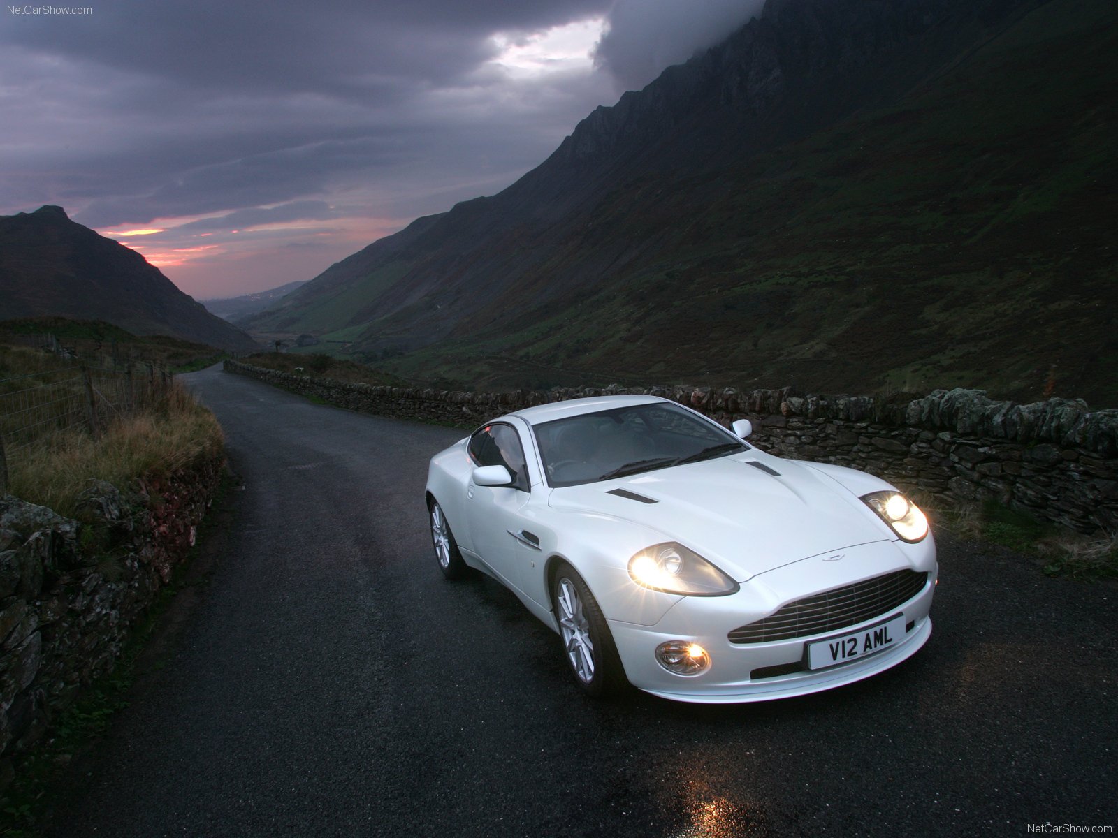 aston, Martin, Vanquish, S, V12, Coupe, 2004 Wallpaper