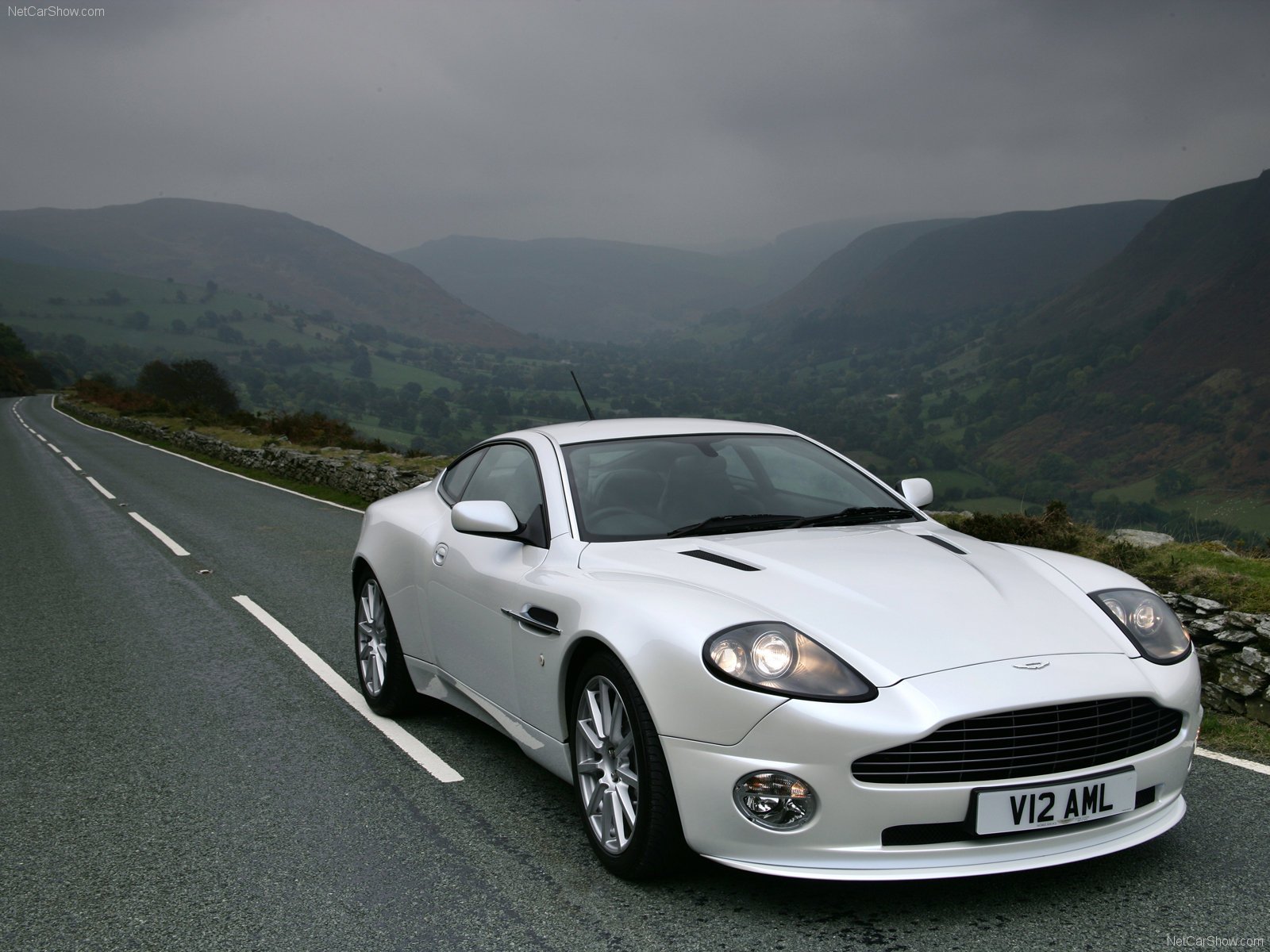 aston, Martin, Vanquish, S, V12, Coupe, 2004 Wallpaper