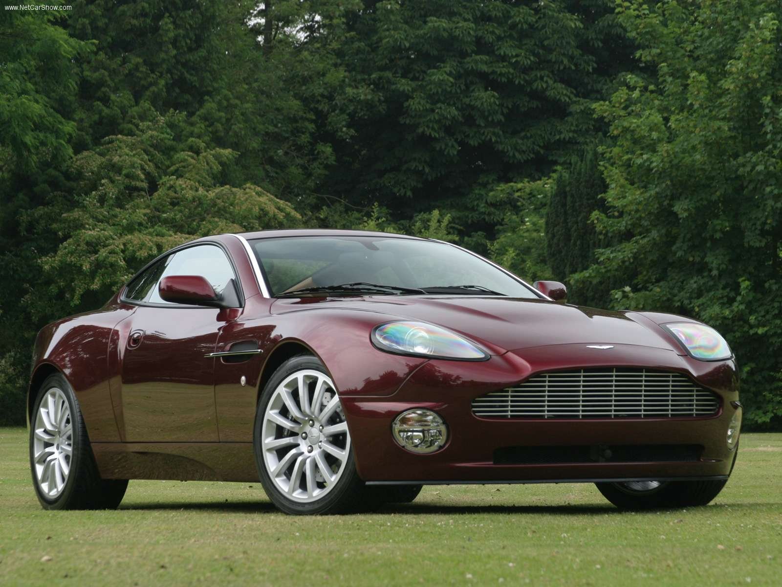 aston, Martin, V12, Vanquish, Coupe, 2001 Wallpaper