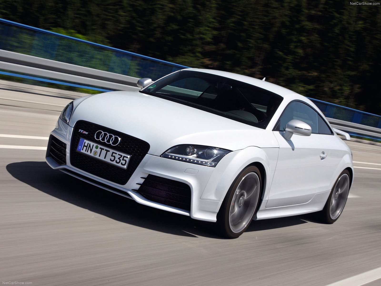 Audi tt rs 2010