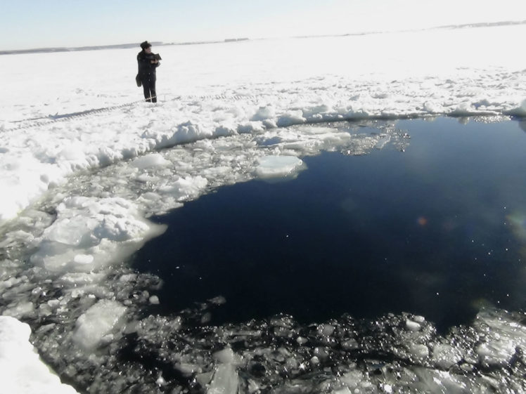 meteor, Russia, 2013, Ices, Sea, Ocean, Lakes, Winter, Disaster, Crater HD Wallpaper Desktop Background