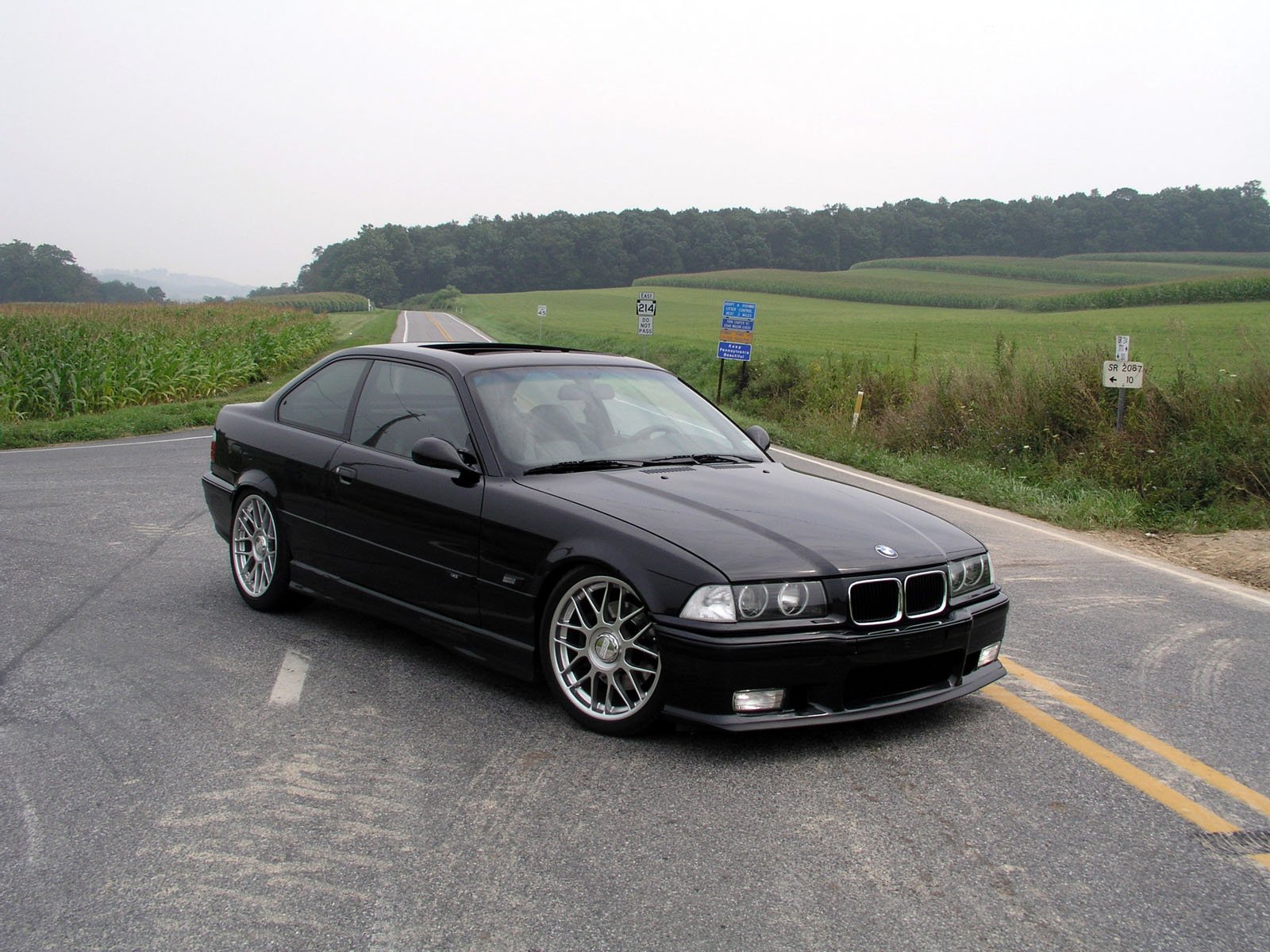 BMW e36 Black