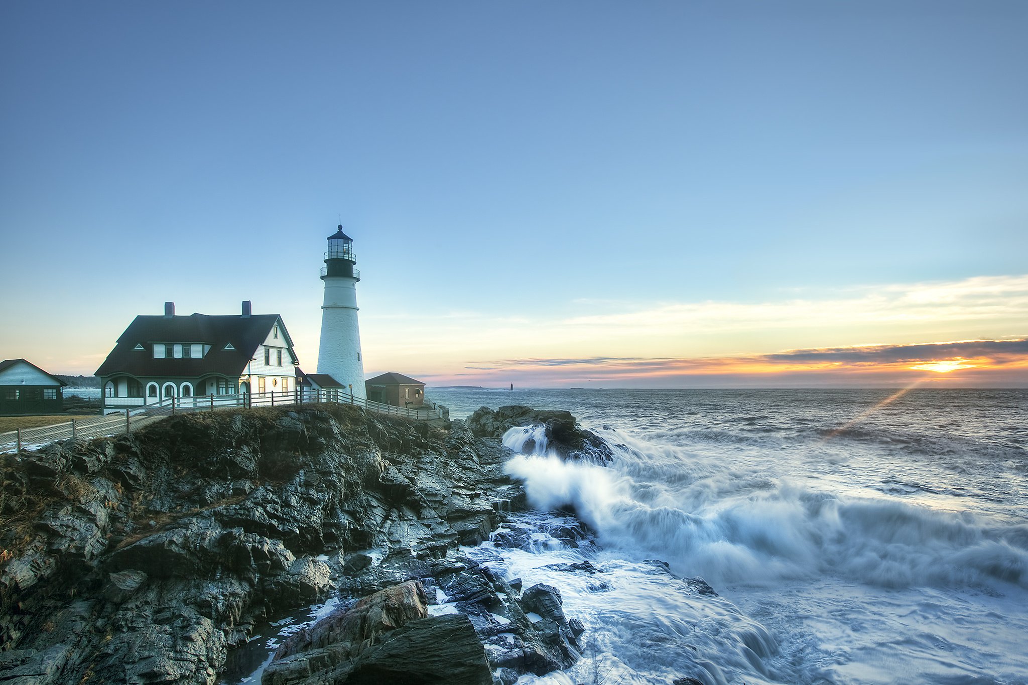 lighthouse, Sea, Ocean Wallpaper