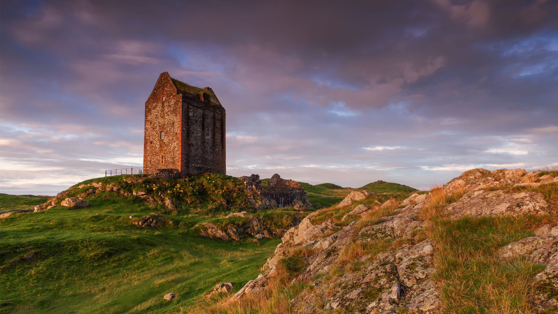 smailholm, Tower, Scotland, Nature, Landscapes, Stone, Rock, Hill, Architecture, Buildings, Castle, Sky, Clouds Wallpaper